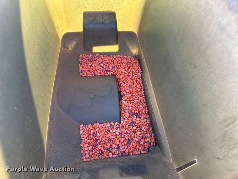 image for item LT9045 Kinze 3500  no-till planter