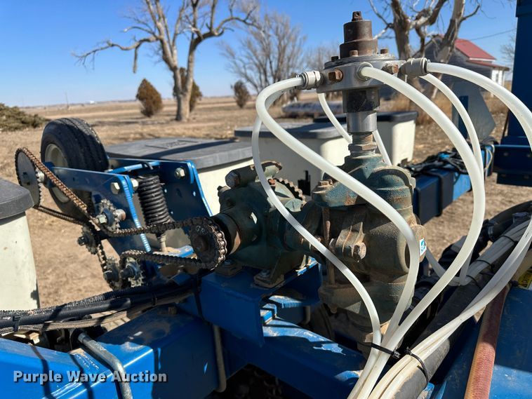 image for item LT9045 Kinze 3500  no-till planter