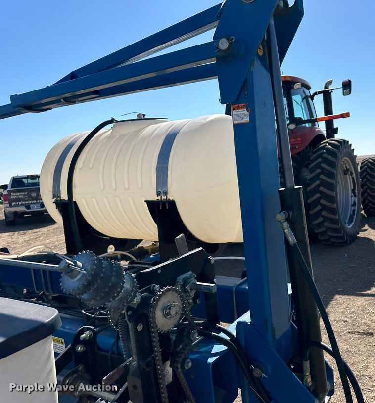 image for item LT9045 Kinze 3500  no-till planter