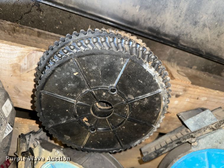 image for item LT9045 Kinze 3500  no-till planter