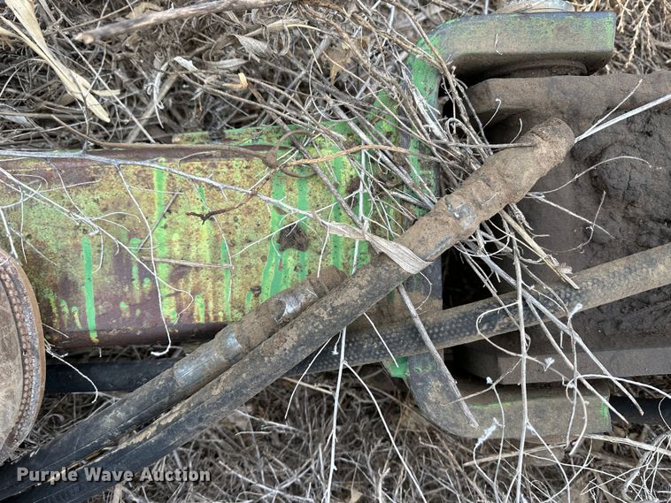 image for item LT9457 John Deere 3600  plow