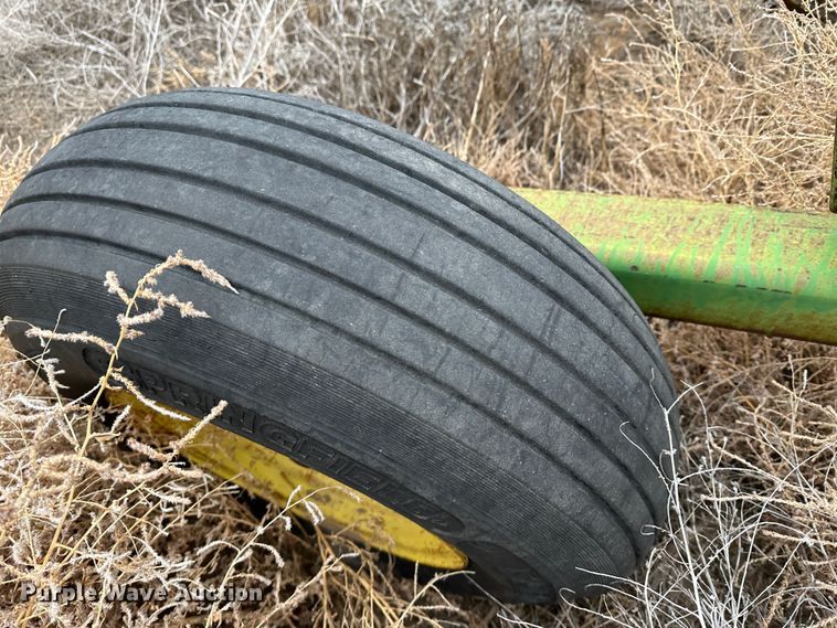 image for item LT9457 John Deere 3600  plow