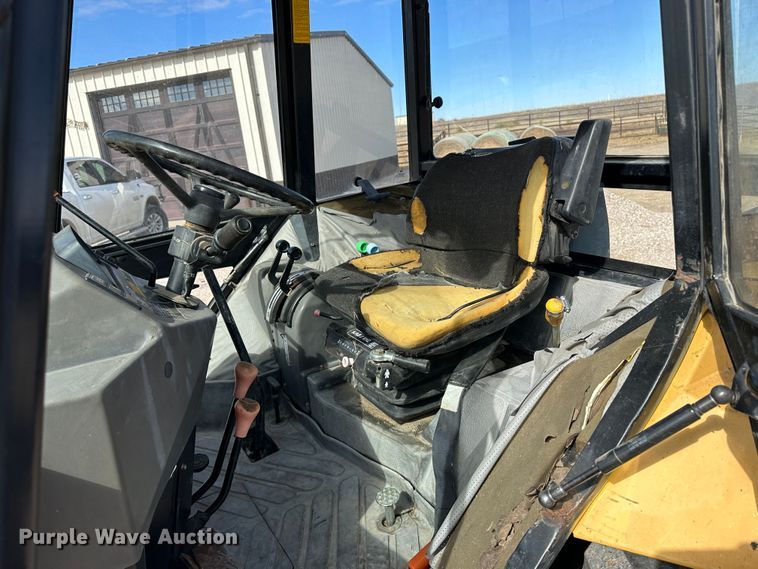 image for item LT9537 1997 New Holland 545D  industrial tractor