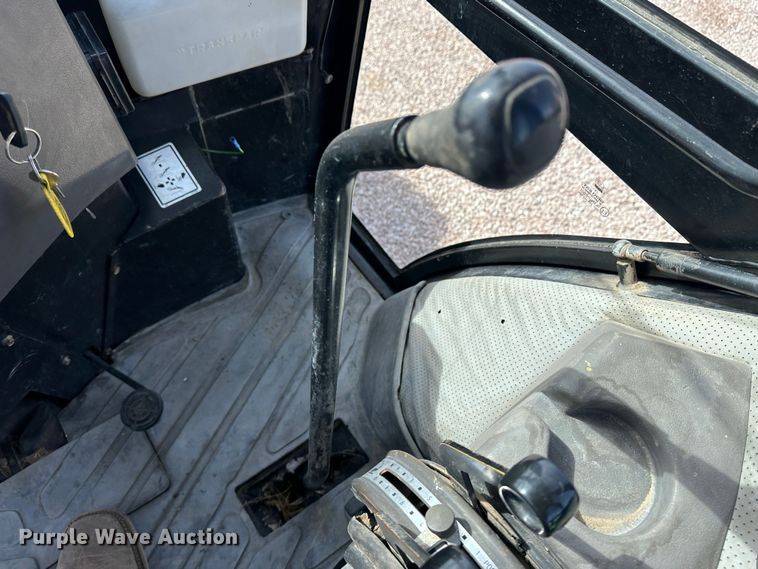 image for item LT9537 1997 New Holland 545D  industrial tractor