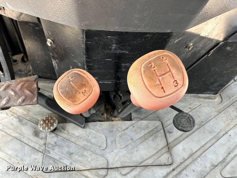 image for item LT9537 1997 New Holland 545D  industrial tractor