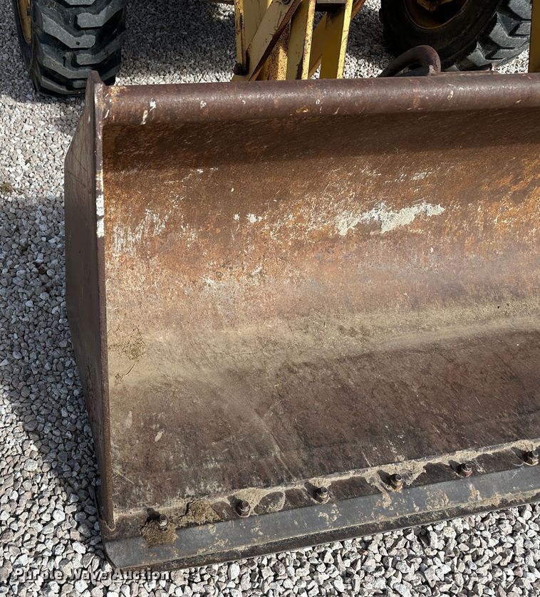 image for item LT9537 1997 New Holland 545D  industrial tractor