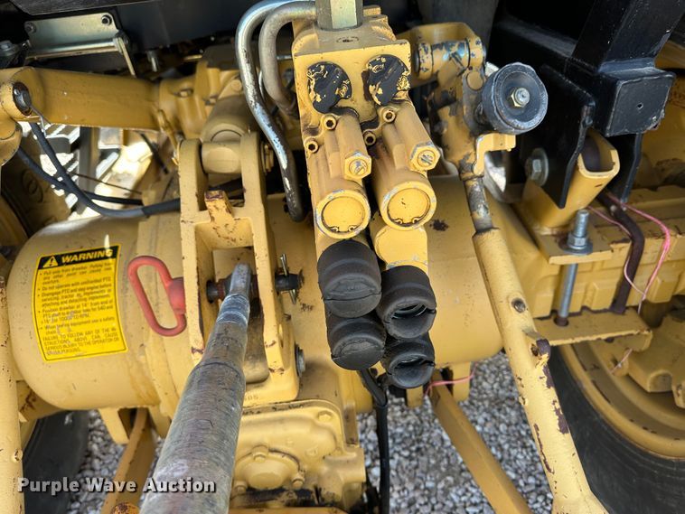 image for item LT9537 1997 New Holland 545D  industrial tractor