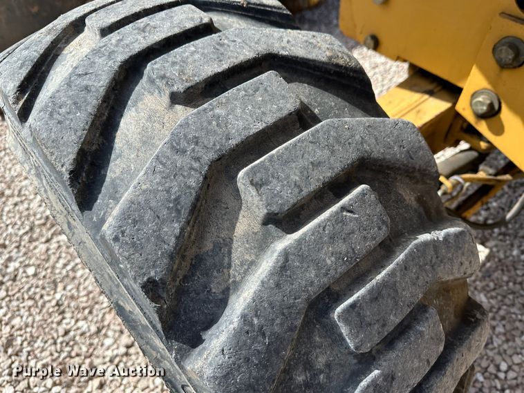 image for item LT9537 1997 New Holland 545D  industrial tractor