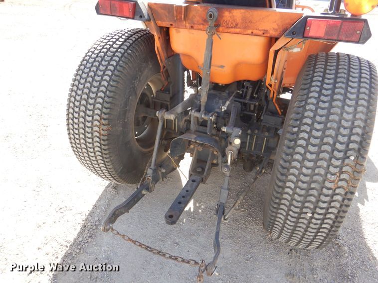 image for item MC9810 2001 AGCO ST40  MFWD tractor