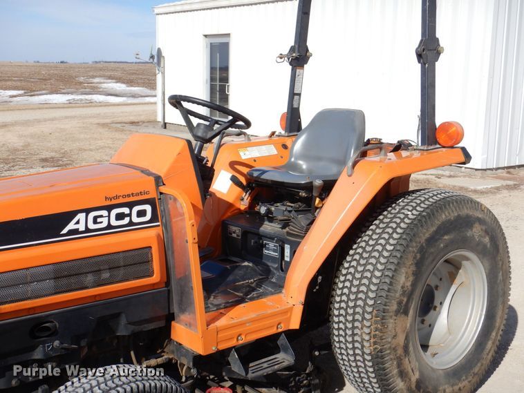 image for item MC9810 2001 AGCO ST40  MFWD tractor