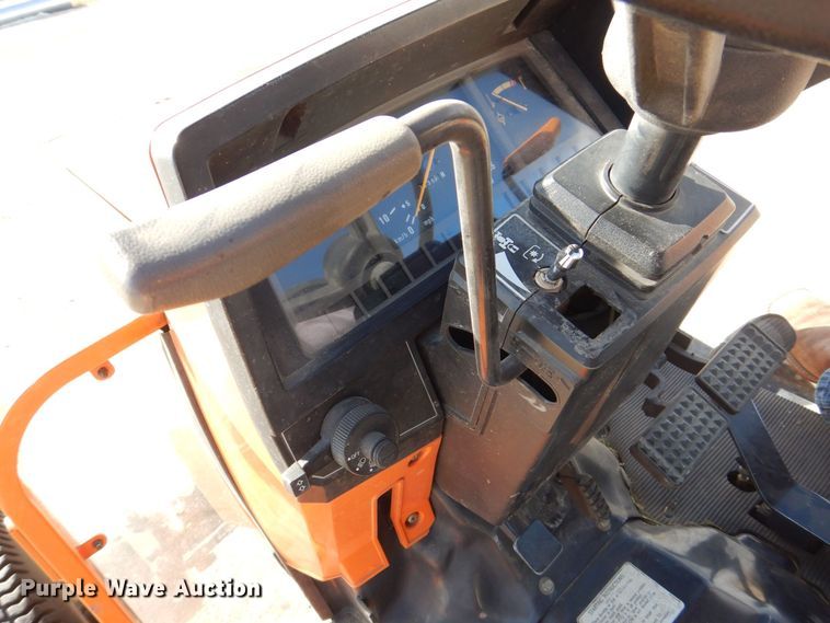 image for item MC9810 2001 AGCO ST40  MFWD tractor