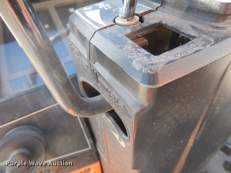 image for item MC9810 2001 AGCO ST40  MFWD tractor