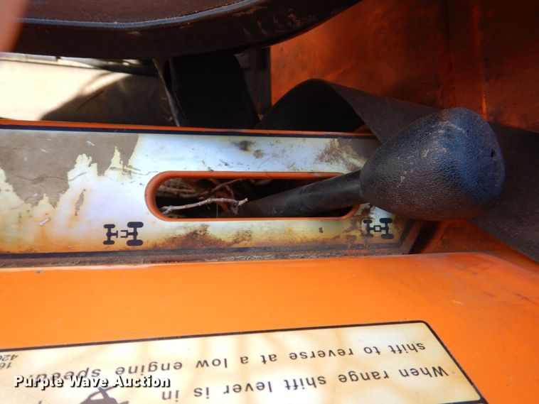 image for item MC9810 2001 AGCO ST40  MFWD tractor