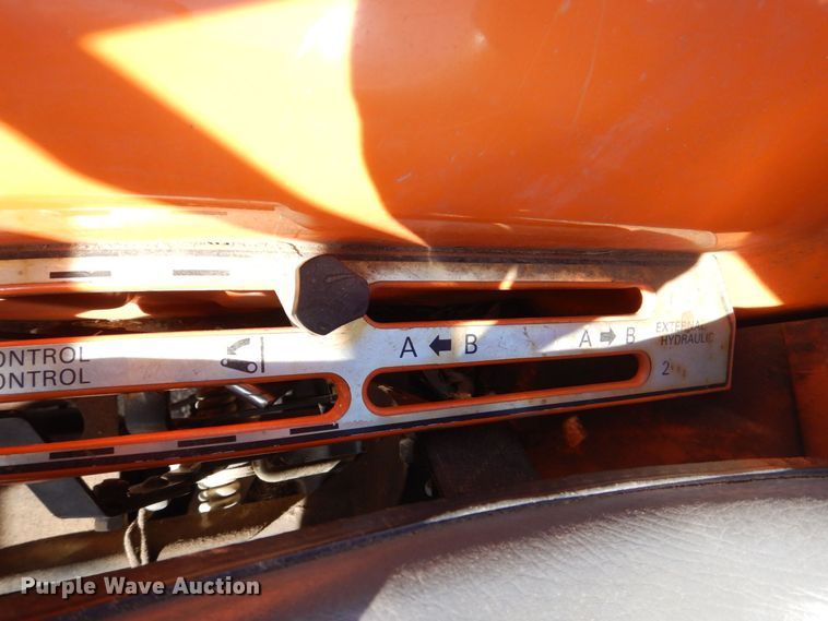 image for item MC9810 2001 AGCO ST40  MFWD tractor