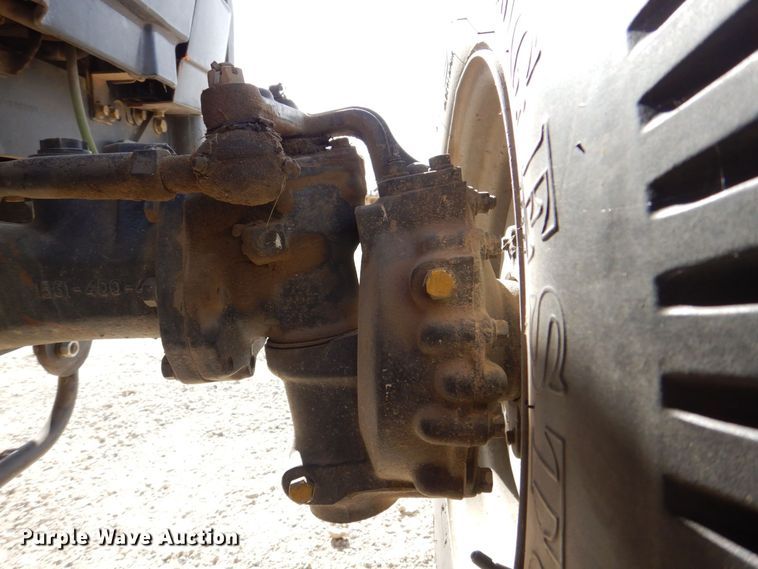 image for item MC9810 2001 AGCO ST40  MFWD tractor