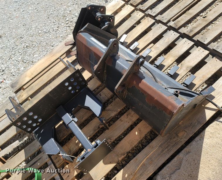 image for item ME9041 John Deere  tractor attachments