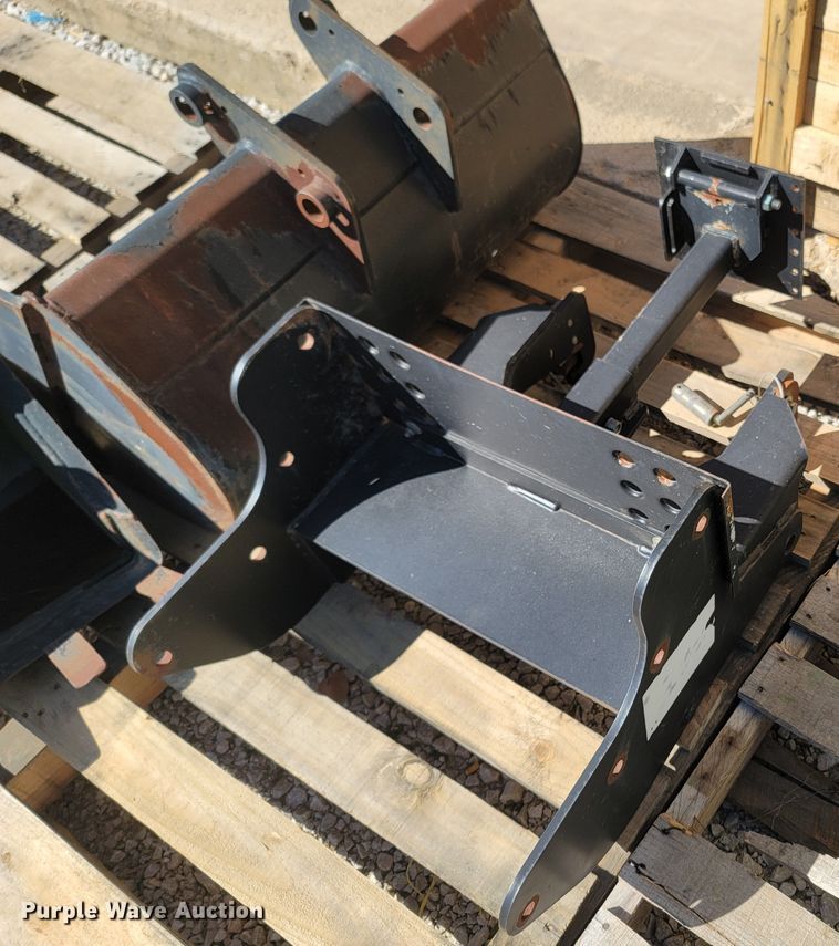 image for item ME9041 John Deere  tractor attachments