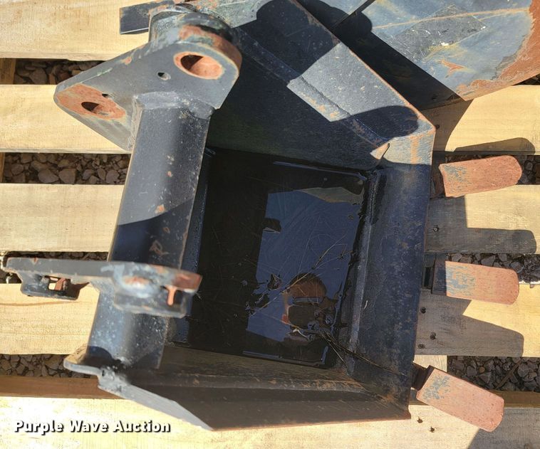 image for item ME9041 John Deere  tractor attachments