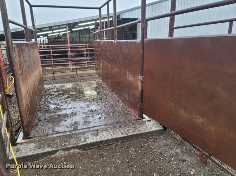 image for item ME9065 Shop built  livestock scale