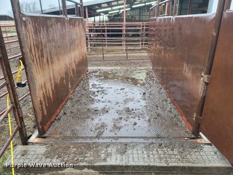 image for item ME9065 Shop built  livestock scale