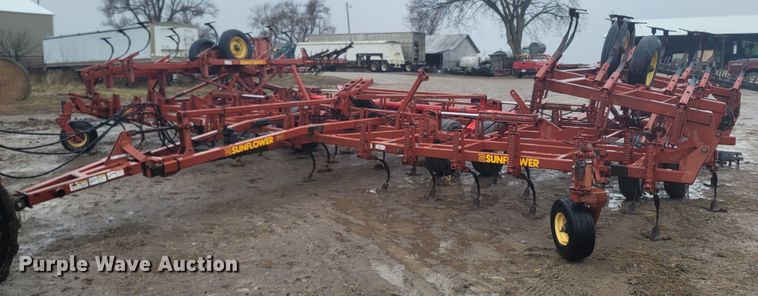 image for item ME9067 Sunflower 5054-43  field cultivator