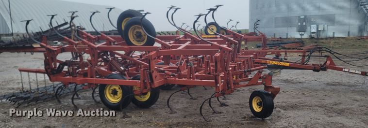 image for item ME9067 Sunflower 5054-43  field cultivator