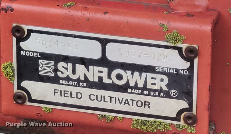 image for item ME9067 Sunflower 5054-43  field cultivator