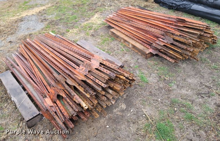 image for item ME9068 (200) 6' L T-posts