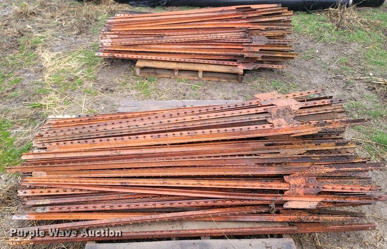 image for item ME9068 (200) 6' L T-posts