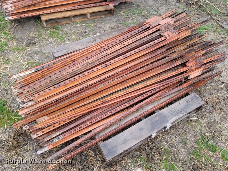 image for item ME9068 (200) 6' L T-posts