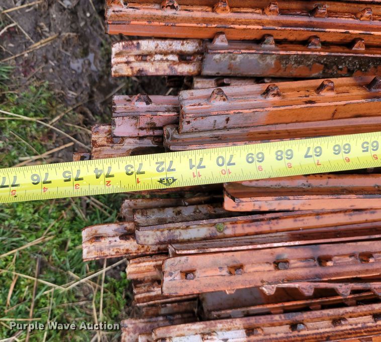 image for item ME9068 (200) 6' L T-posts