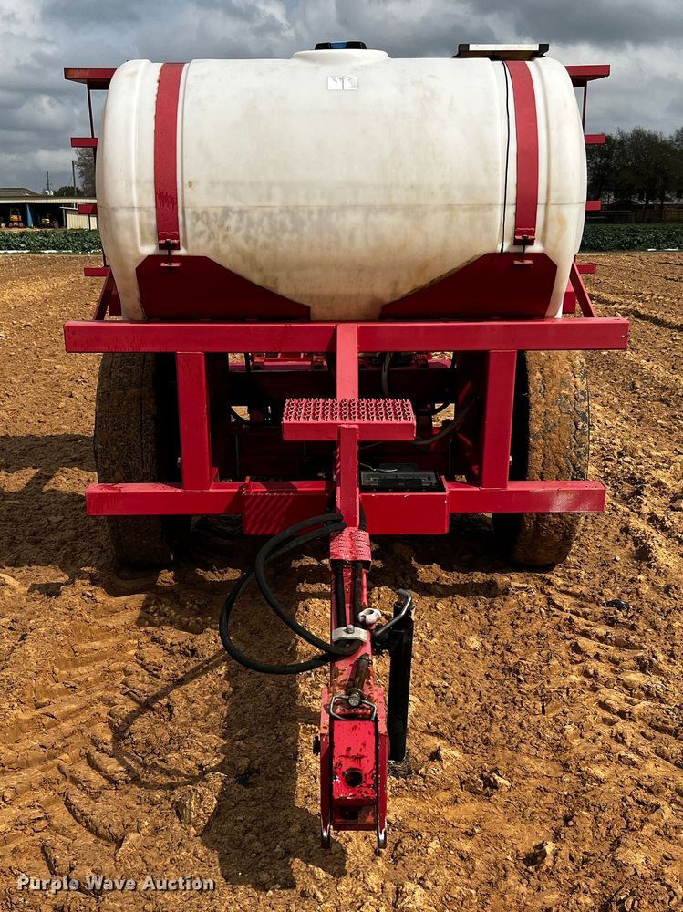 image for item MF9809 RJ Equipment RJNT 600  no-till transplanter