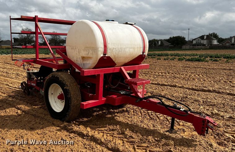 image for item MF9809 RJ Equipment RJNT 600  no-till transplanter