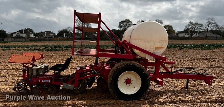 image for item MF9809 RJ Equipment RJNT 600  no-till transplanter