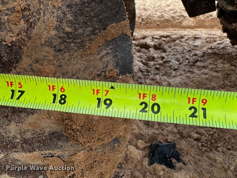 image for item MF9809 RJ Equipment RJNT 600  no-till transplanter