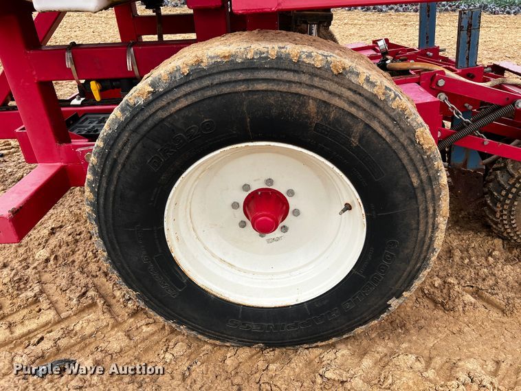 image for item MF9809 RJ Equipment RJNT 600  no-till transplanter