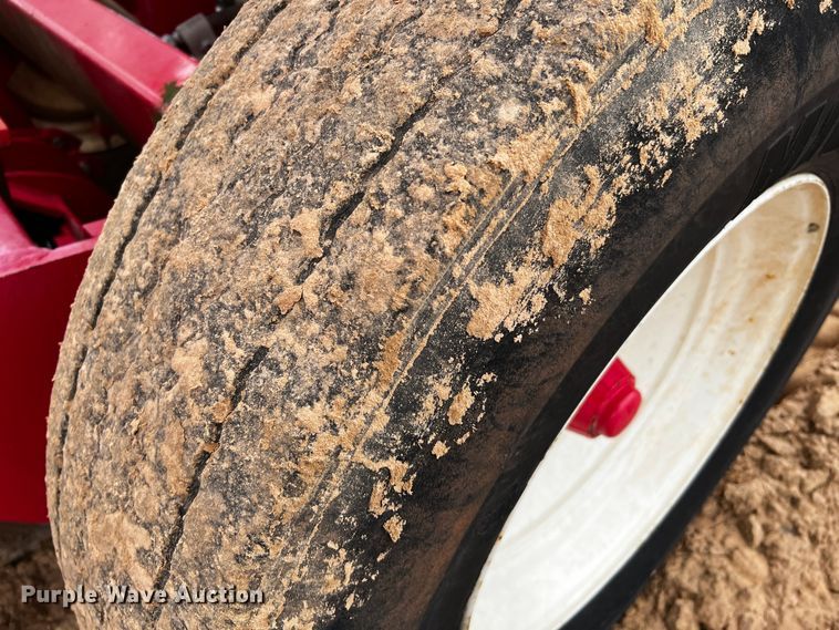 image for item MF9809 RJ Equipment RJNT 600  no-till transplanter