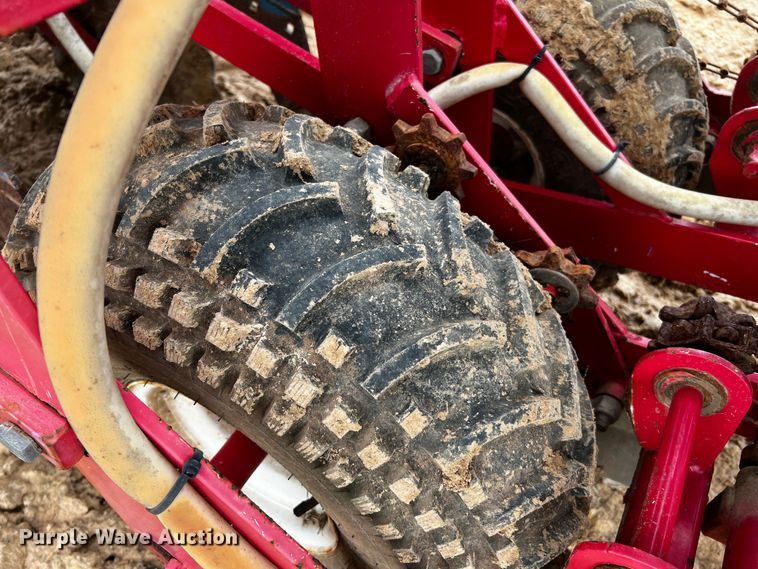 image for item MF9809 RJ Equipment RJNT 600  no-till transplanter