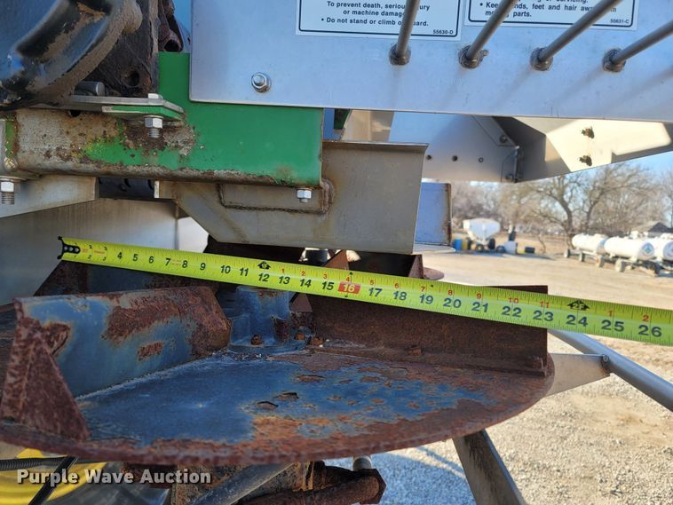 image for item MH9738 2006 John Deere 4920  applicator