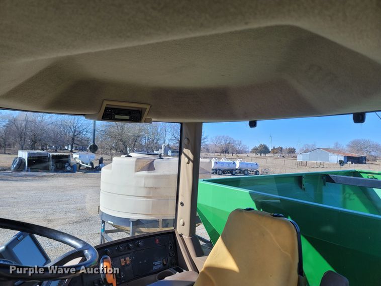 image for item MH9738 2006 John Deere 4920  applicator