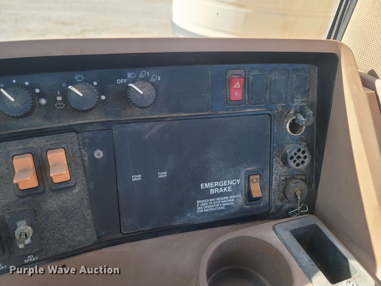 image for item MH9738 2006 John Deere 4920  applicator