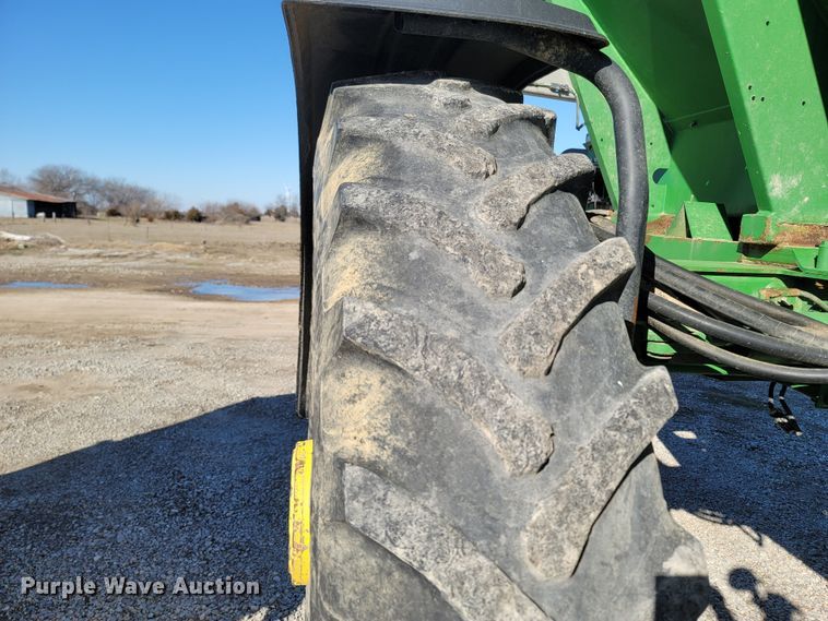 image for item MH9738 2006 John Deere 4920  applicator