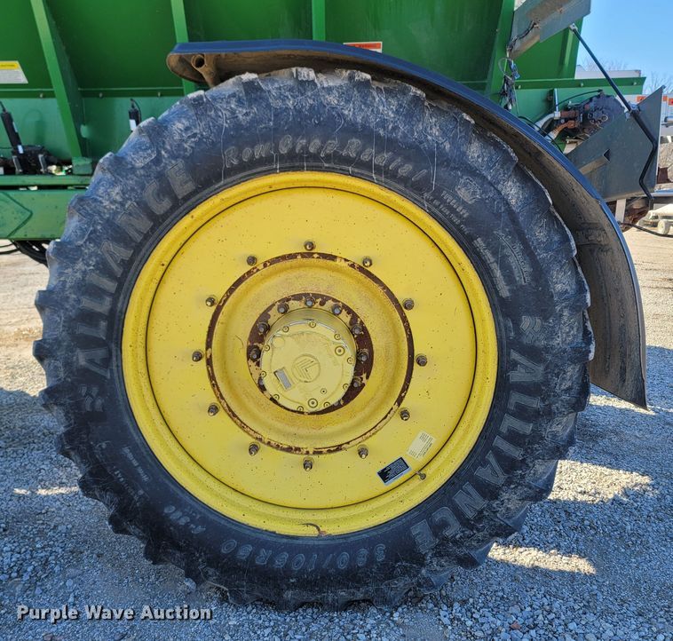 image for item MH9738 2006 John Deere 4920  applicator