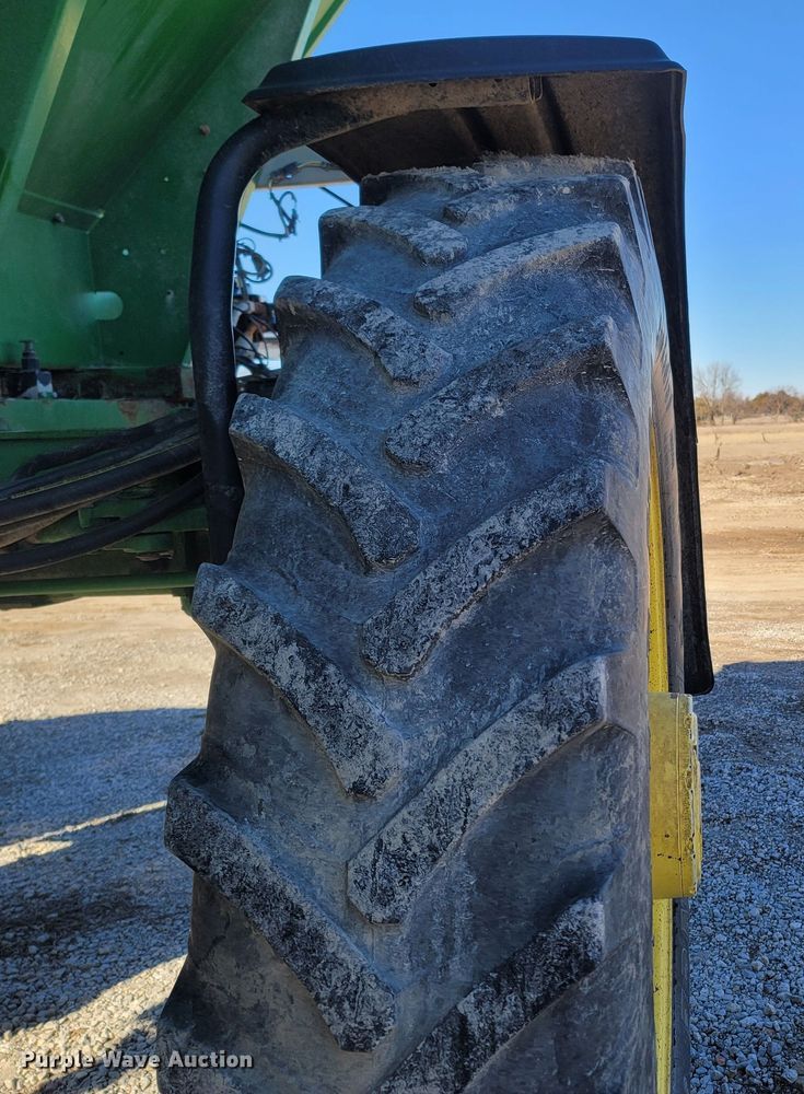 image for item MH9738 2006 John Deere 4920  applicator