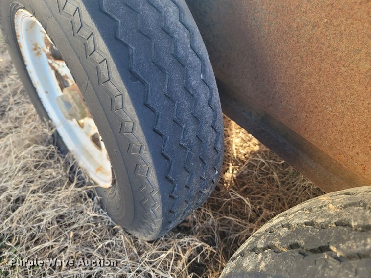 image for item MH9739 Friesen  seed tender