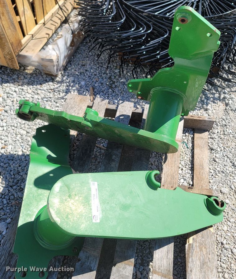 image for item MH9778 John Deere BW15560  sub frame mount