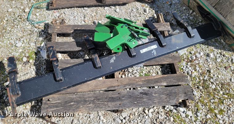 image for item MH9782 John Deere  bucket attachments