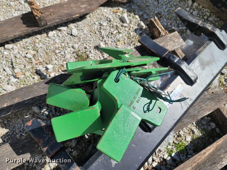 image for item MH9782 John Deere  bucket attachments