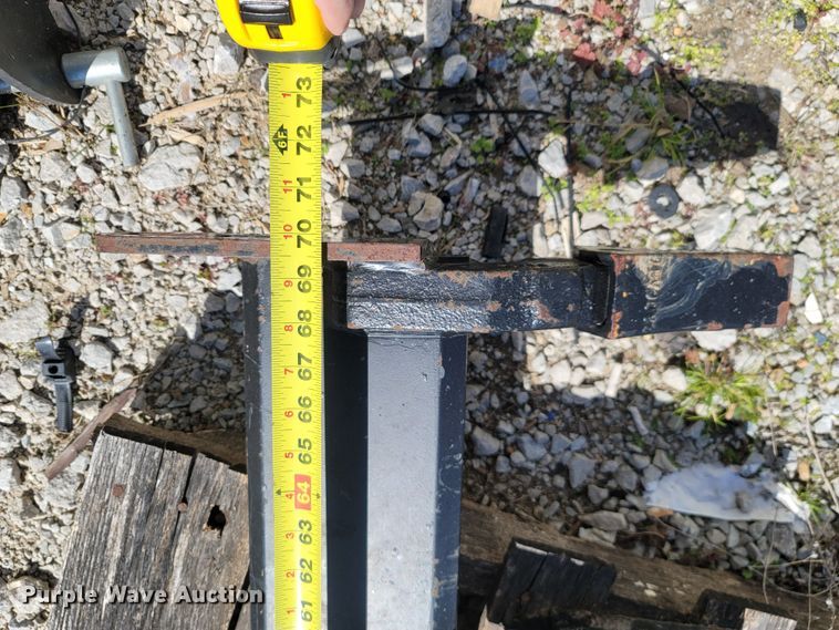 image for item MH9782 John Deere  bucket attachments