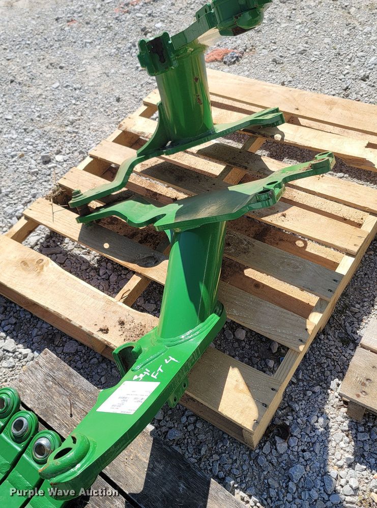 image for item MH9785 John Deere AXX10562  frame mount